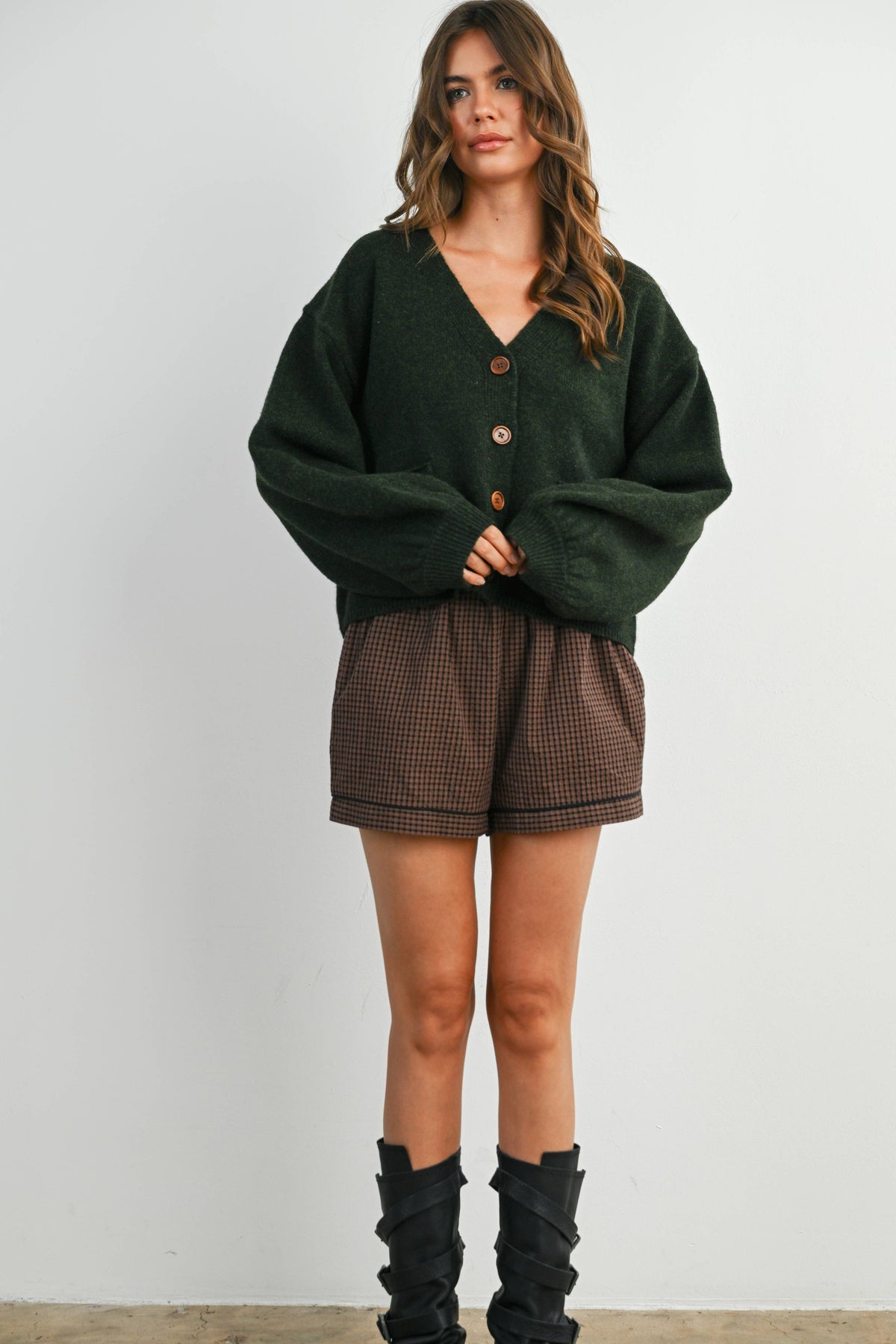 Elastic High-Waisted Trimmed Shorts
