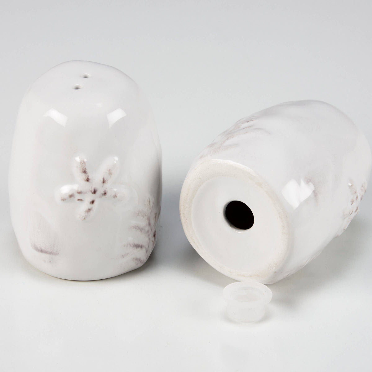 Embossed Beach Salt & Pepper Shakers