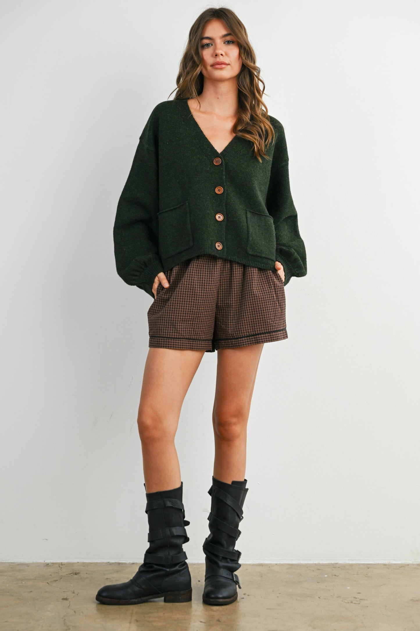 Elastic High-Waisted Trimmed Shorts