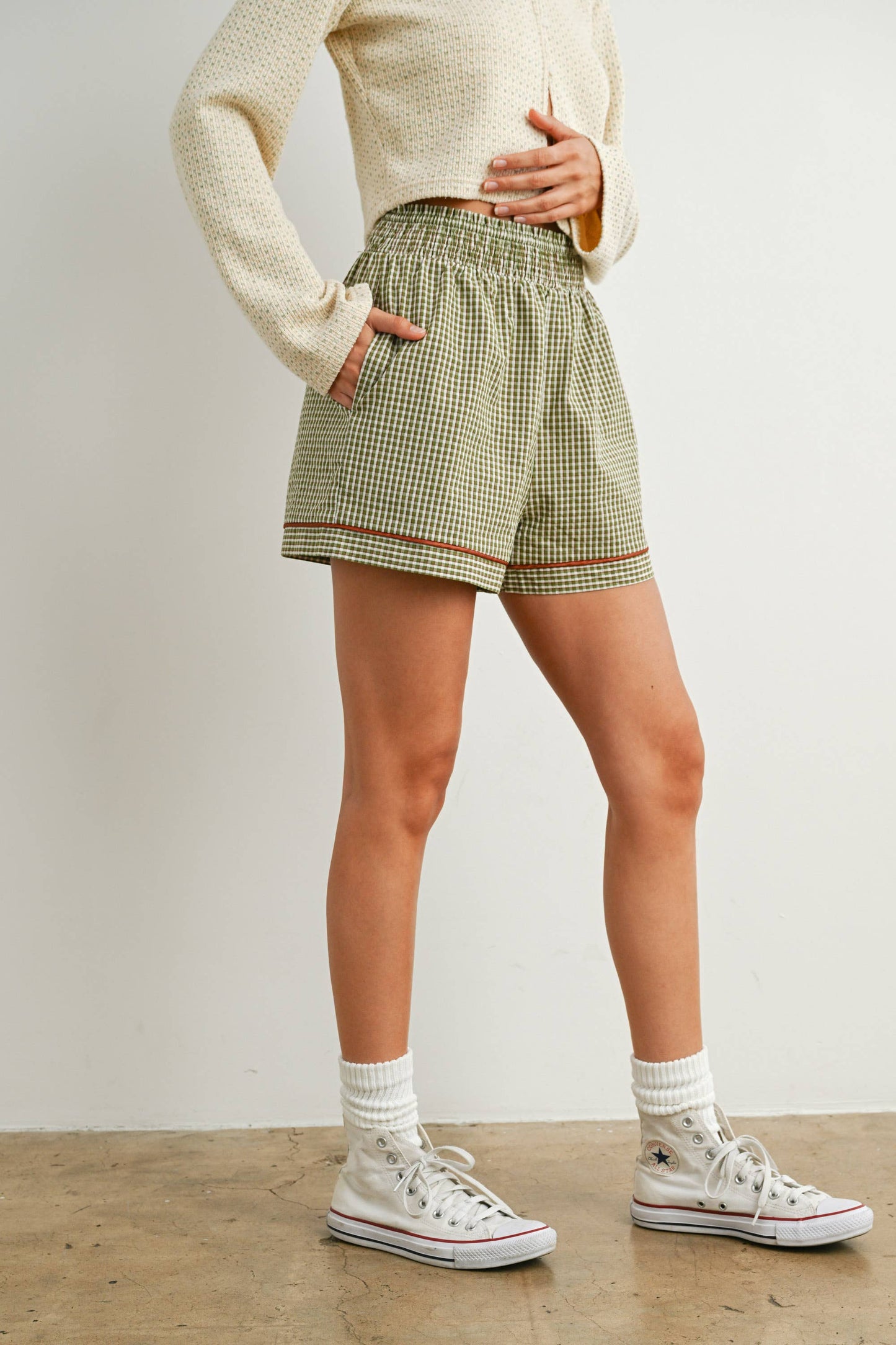 Elastic High-Waisted Trimmed Shorts