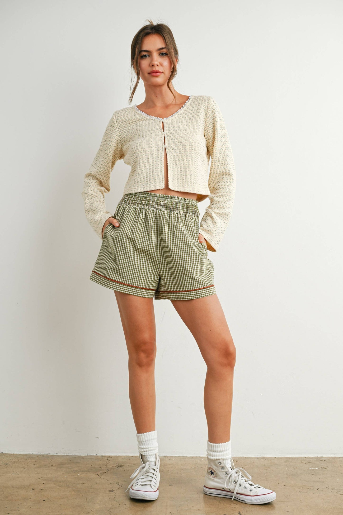 Elastic High-Waisted Trimmed Shorts
