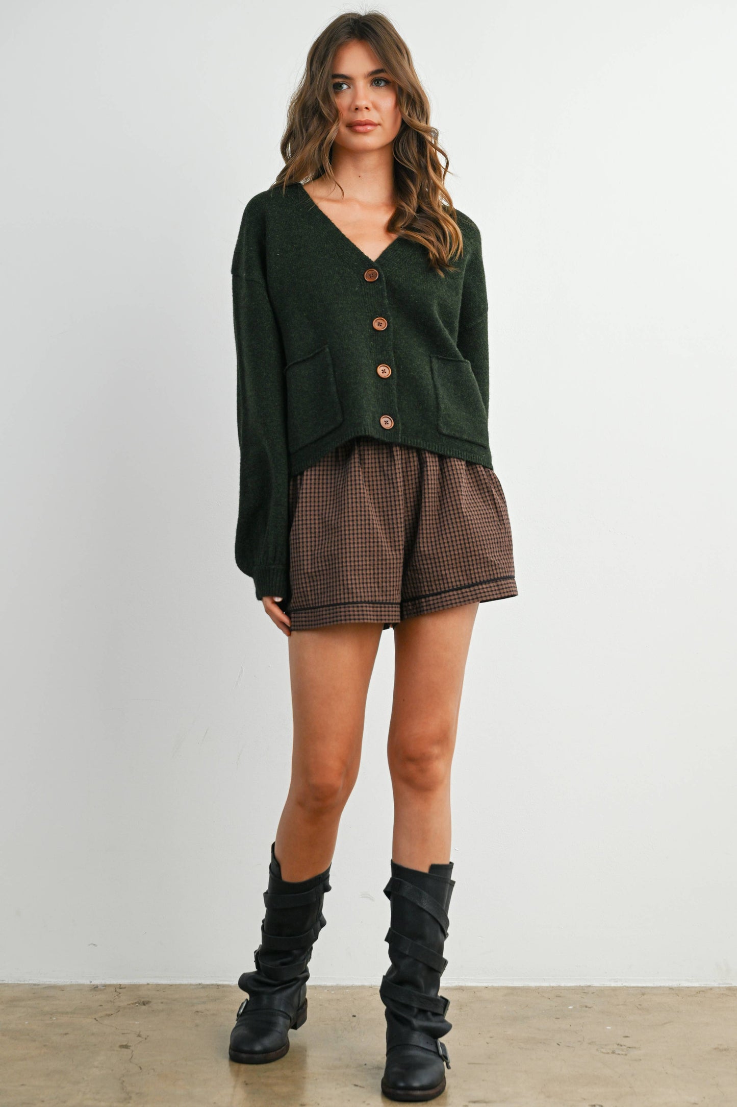 Elastic High-Waisted Trimmed Shorts