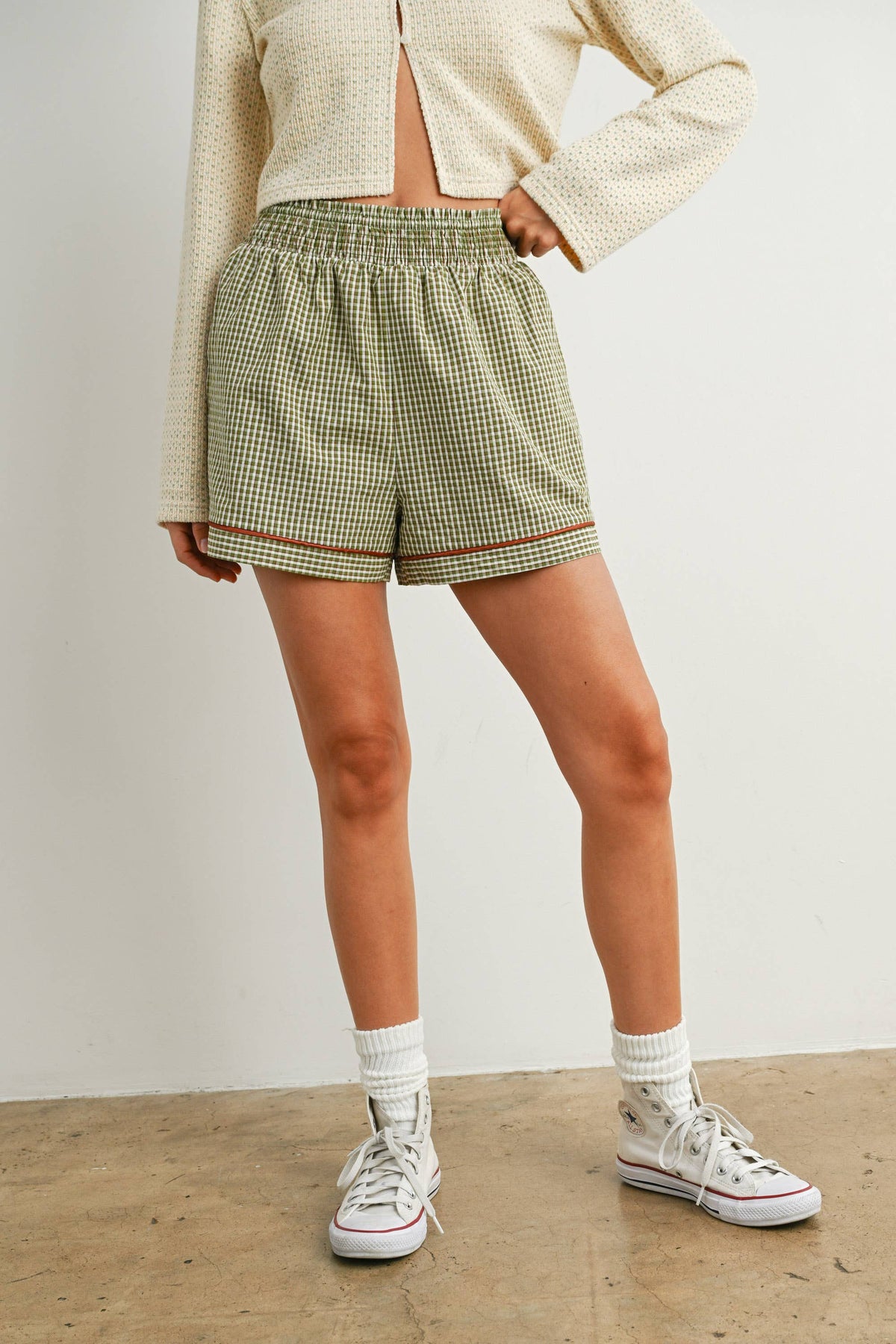 Elastic High-Waisted Trimmed Shorts